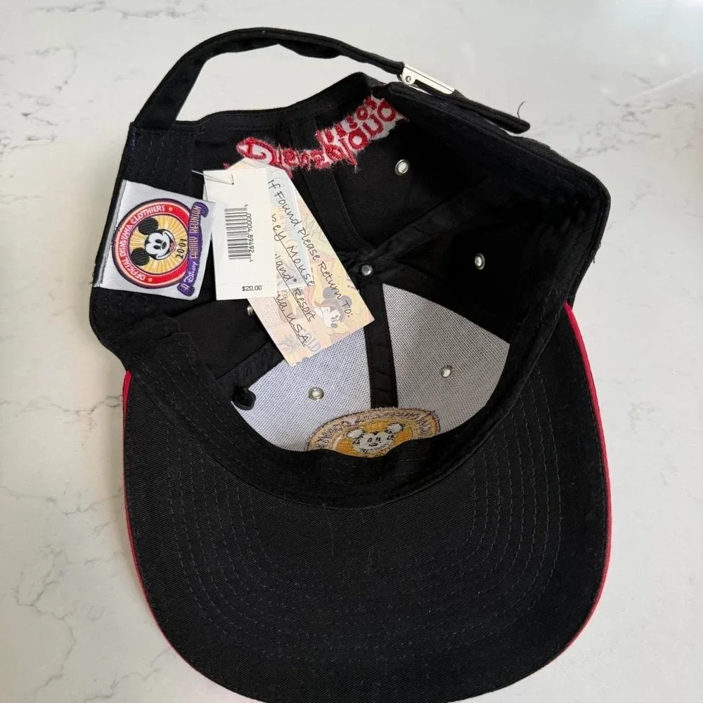 Disneyana Convention 2001 Family Reunion Hat Pin Disneyland Resort NWT Rare Cap